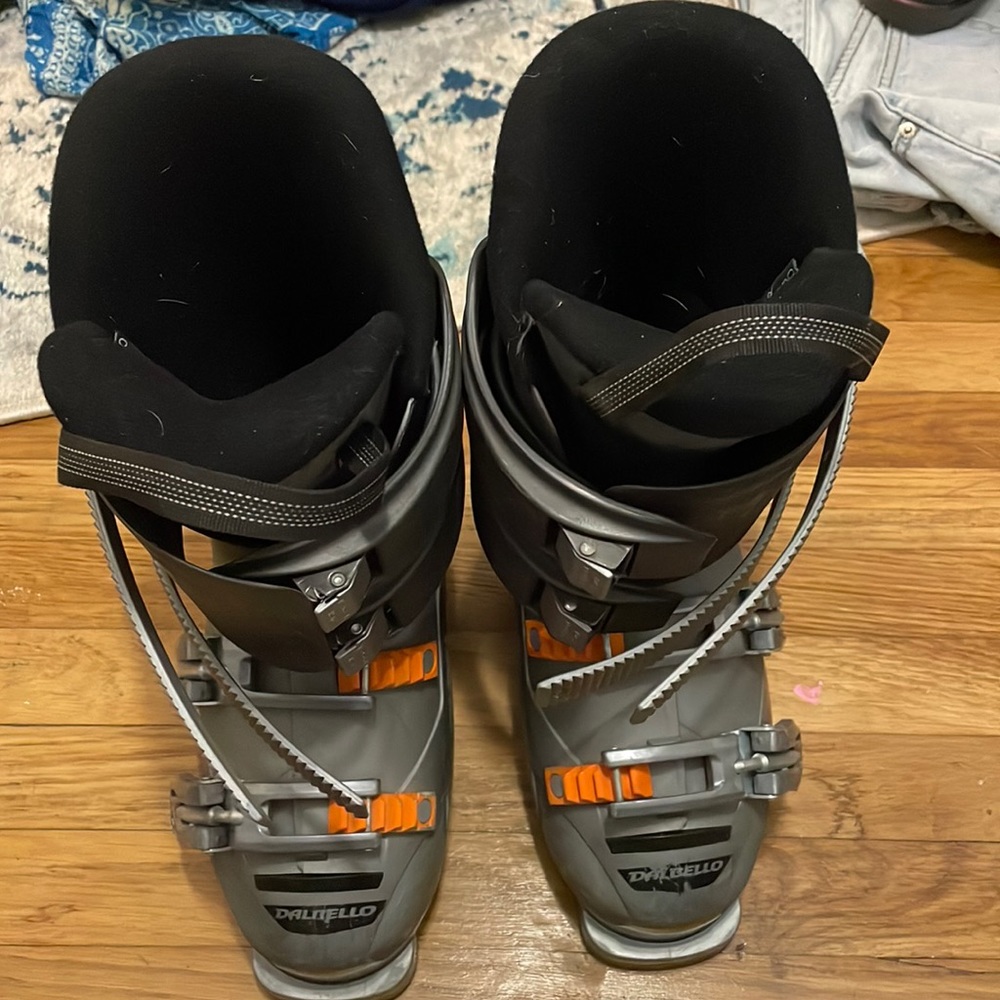 Dalbello Vantage Ski Boots